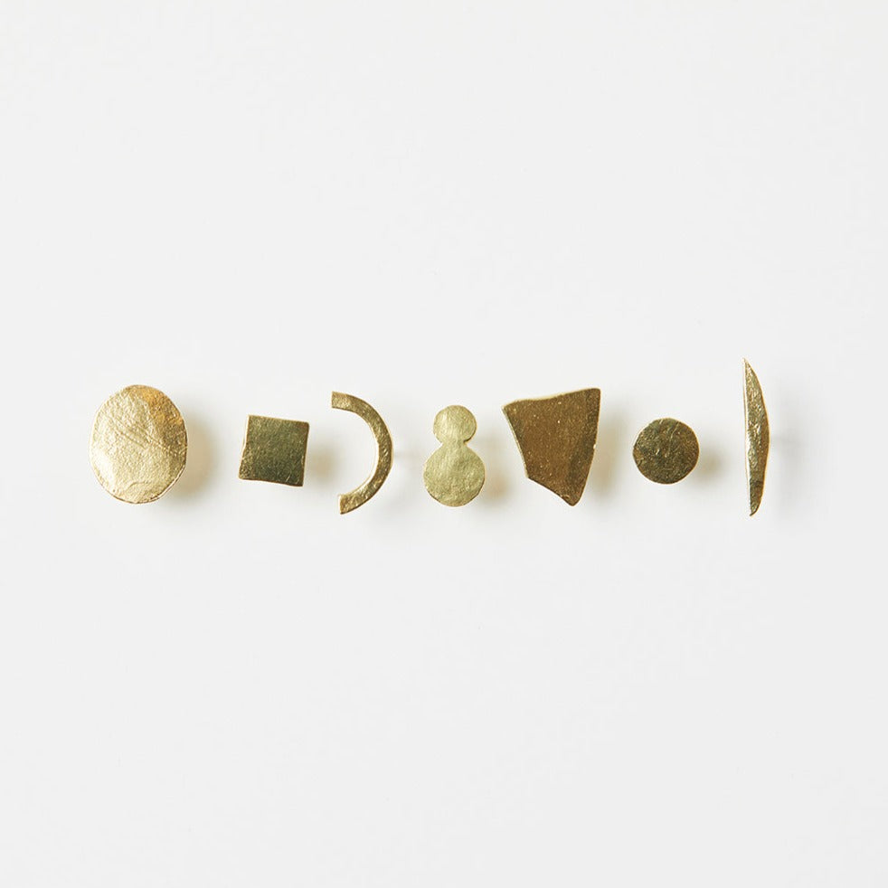 Dot Studs | E7501