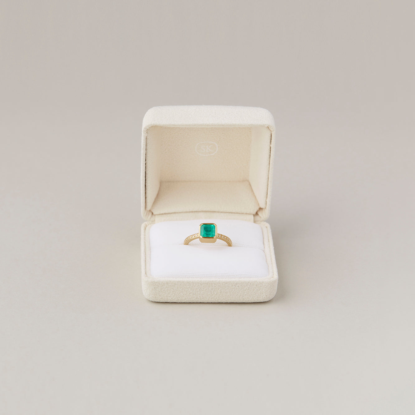 UPGRADED RING BOX