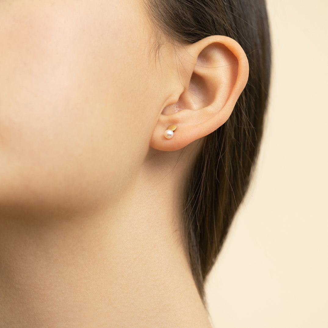 Pearl Drop Studs | E6101P
