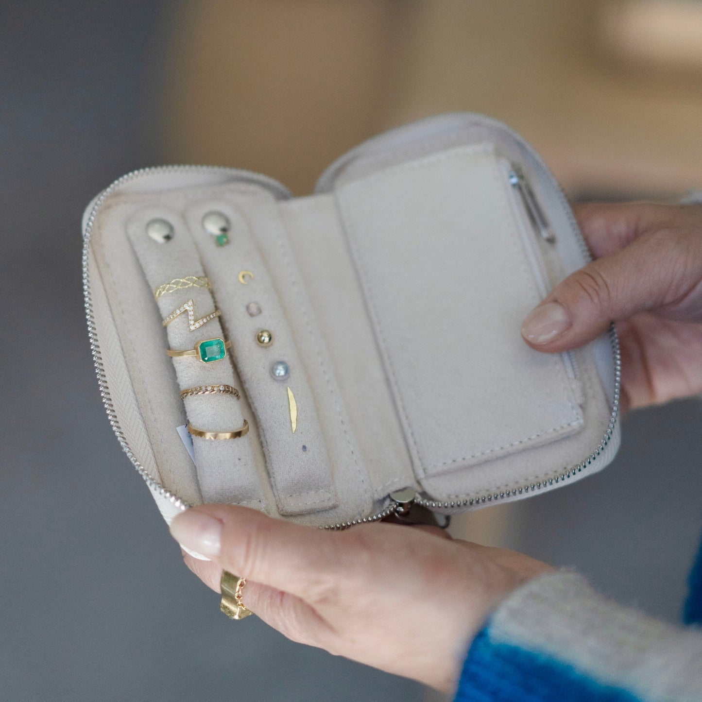 TRAVEL JEWELRY CASE