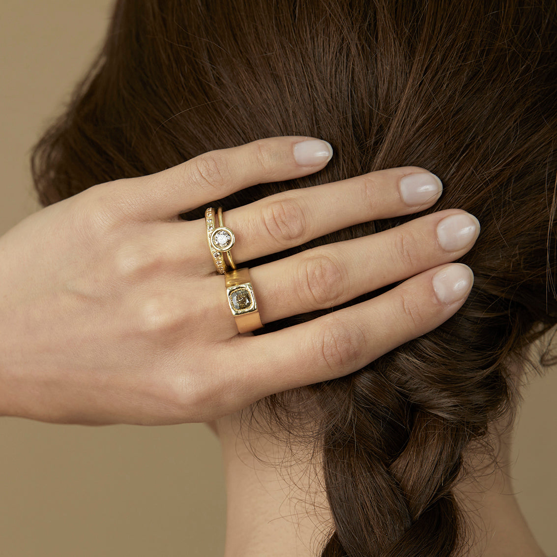 18K Yellow Gold 
on Model