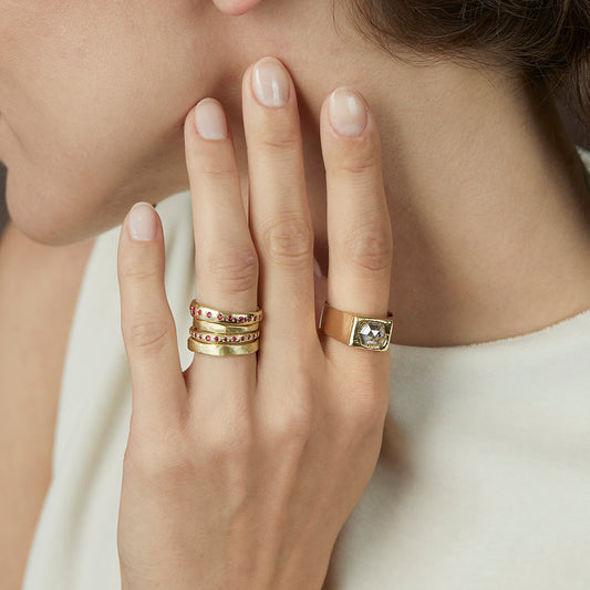 18K Yellow Gold on Model