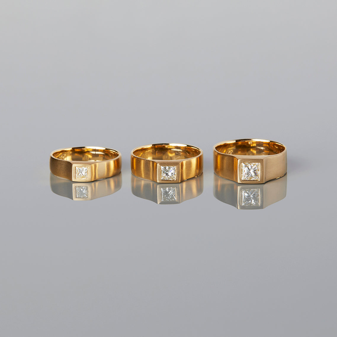 0.16 Carat Princess Cut White Diamond Signet Ring | R32003W