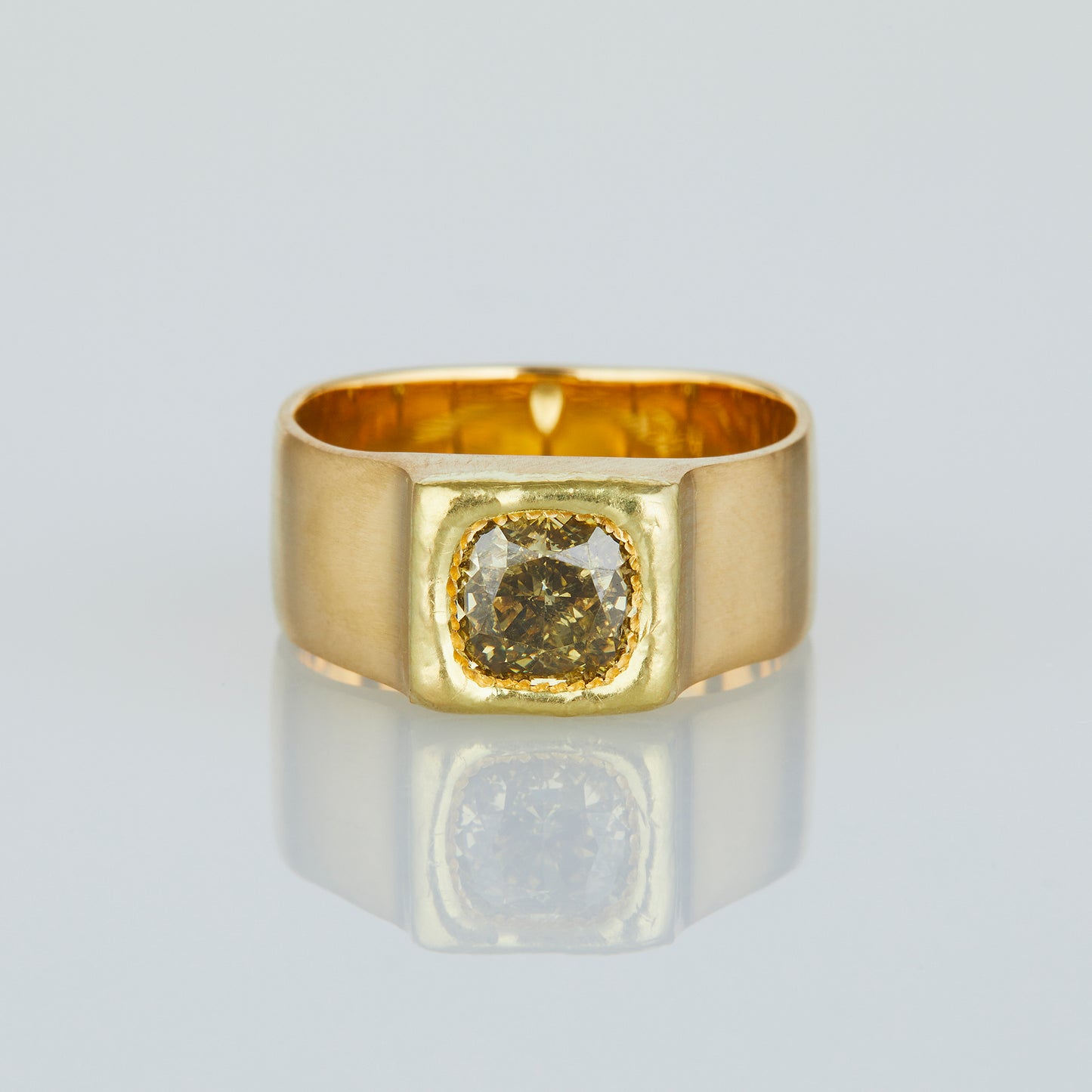 18K Yellow Gold on Model