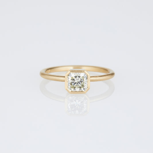 0.9 Carat One-of-a-Kind Cushion Modified Brilliant Cut White Diamond Ring | DR242-OOAK