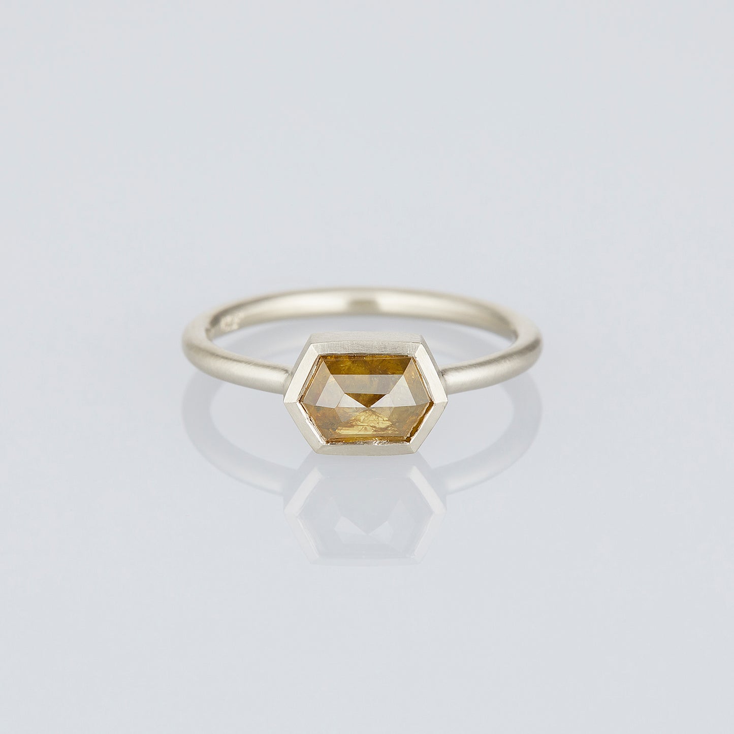 18K White Gold 