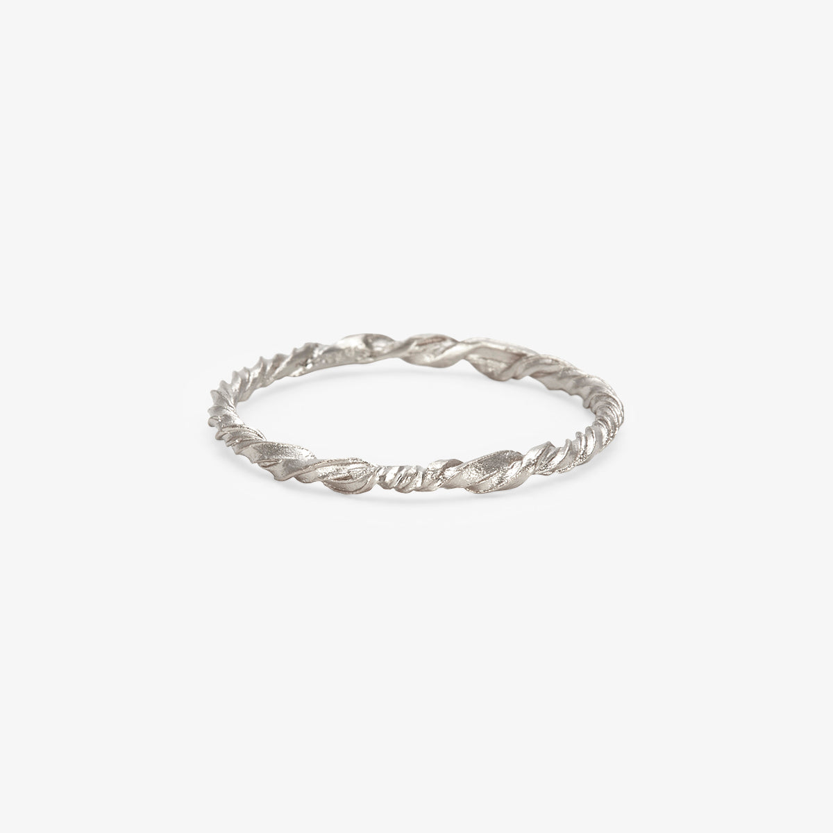 1.6mm Entwined Band | R38001