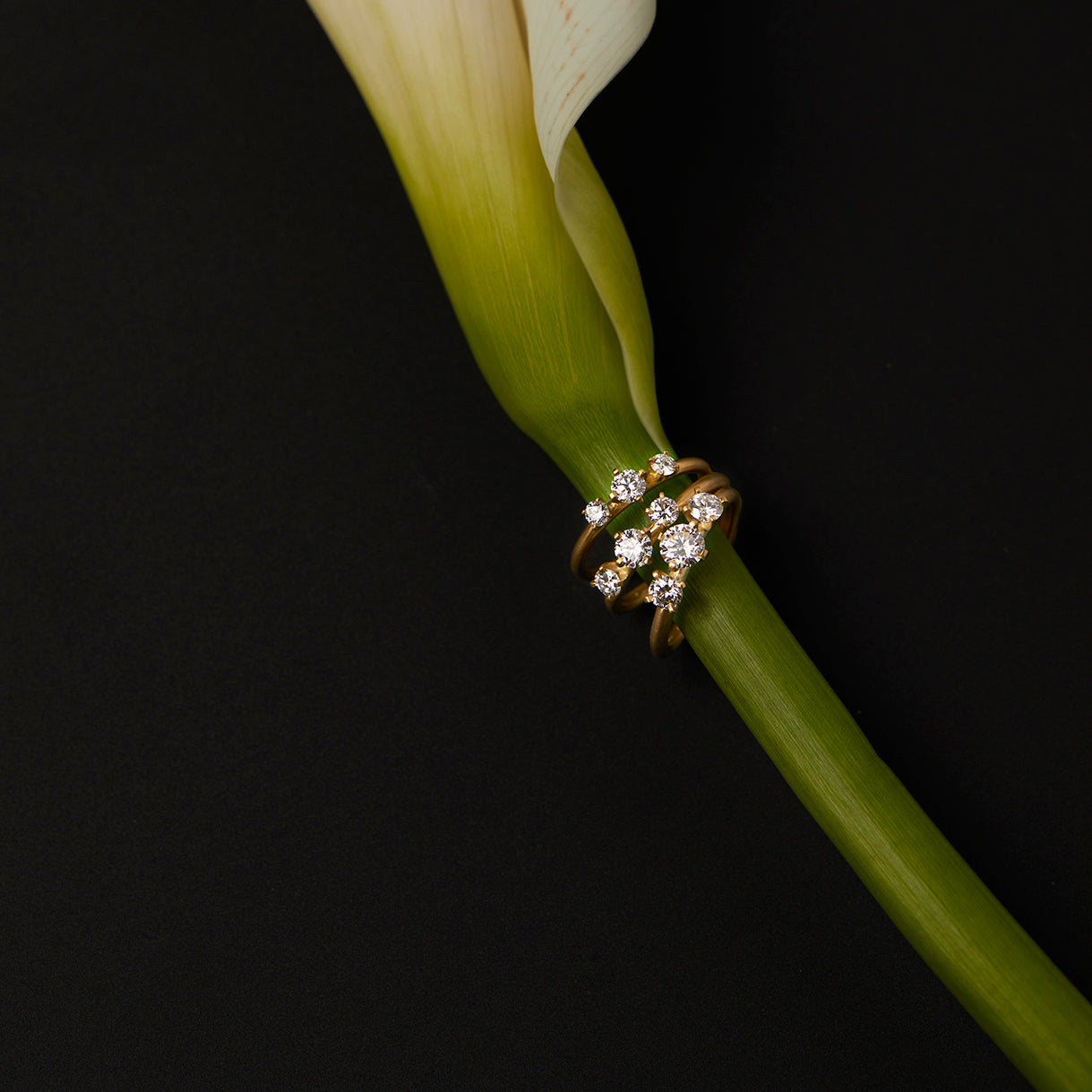 R11711W | Grand White Diamond Trinity Ring