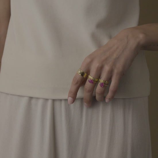 18K Yellow Gold on Model